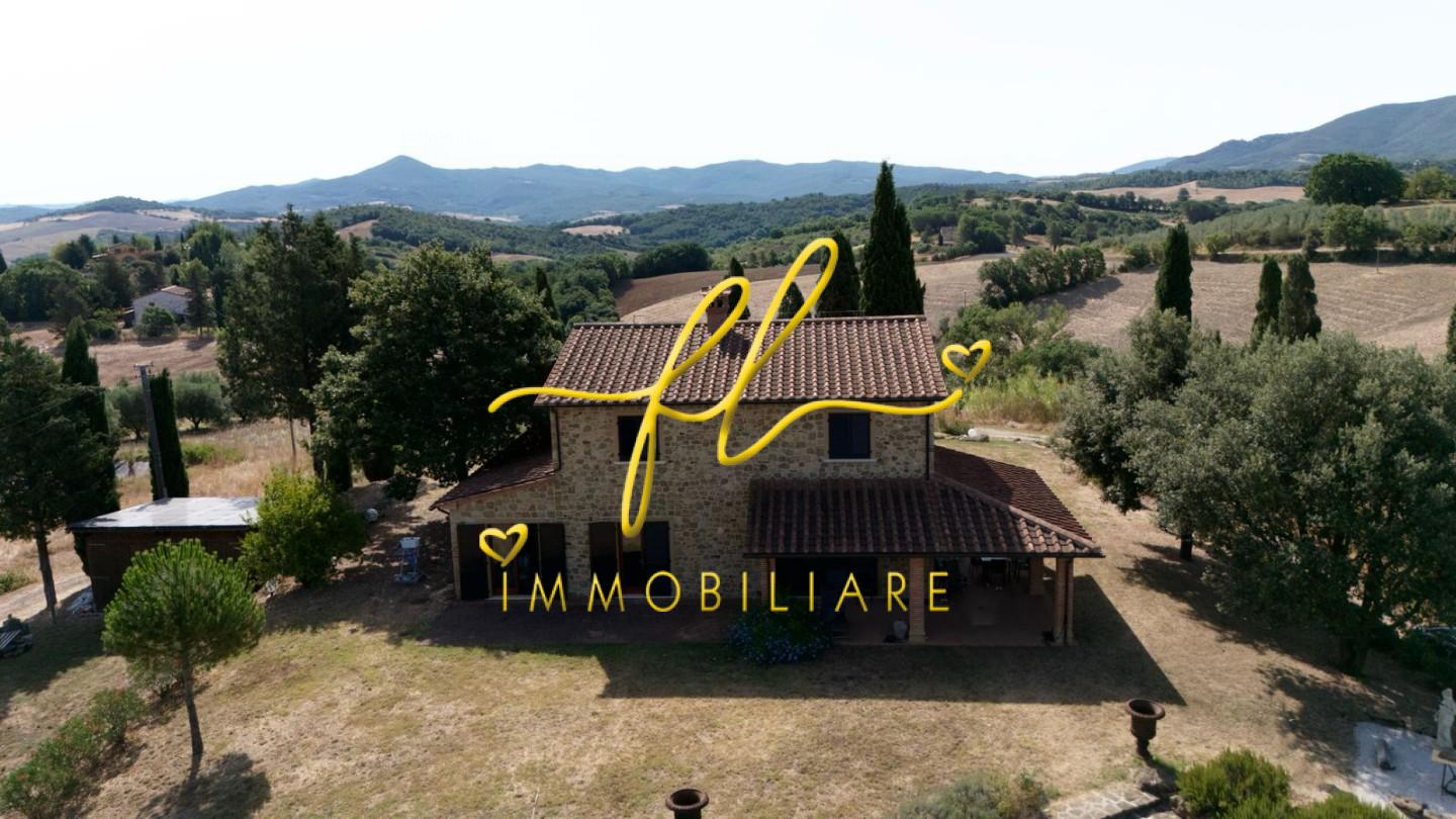 Villa con giardino a Guardistallo