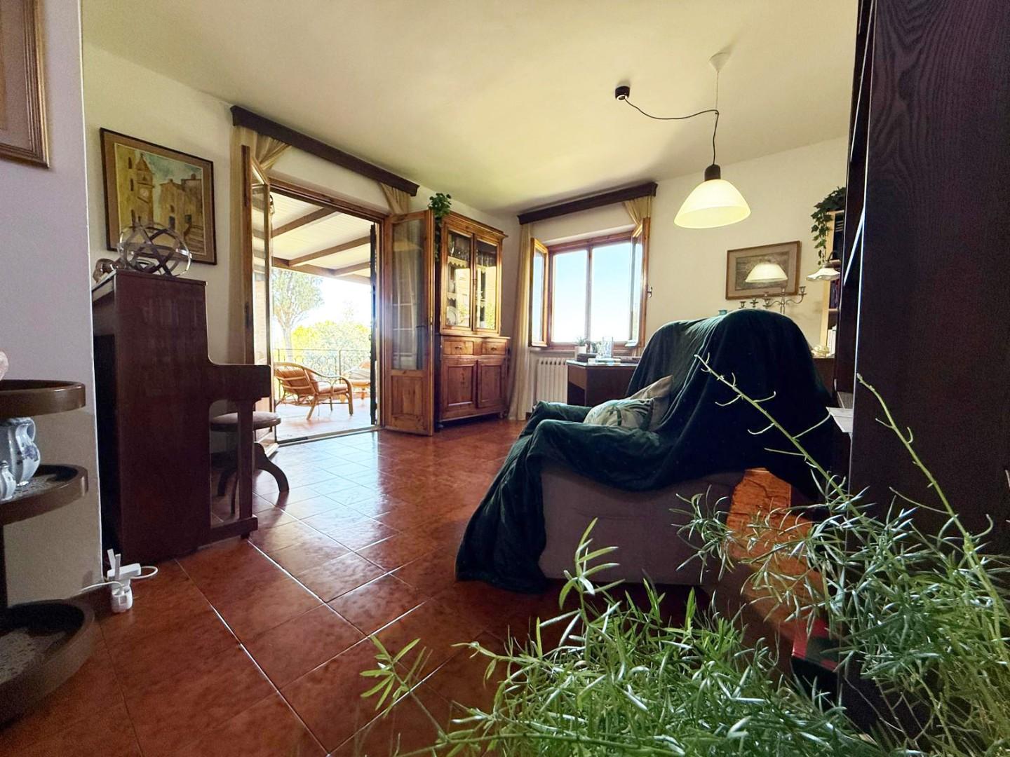 Villa con giardino a Casale Marittimo