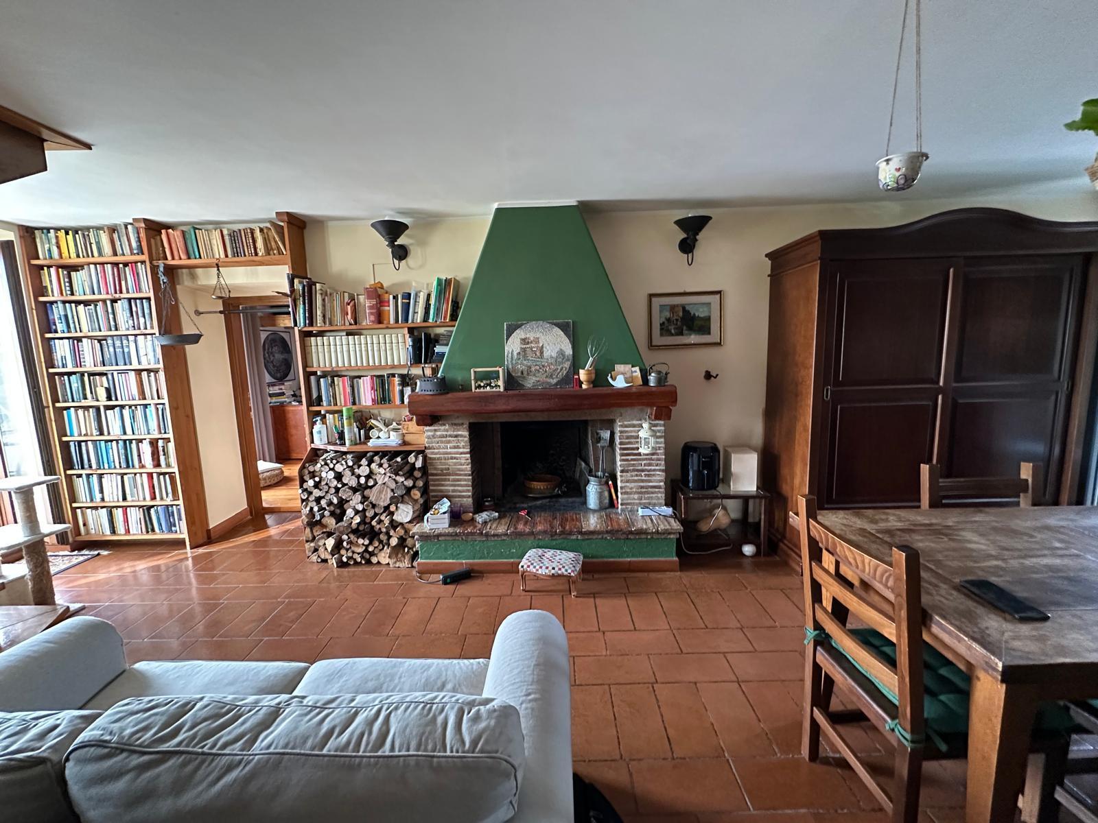 Casa indipendente con terrazzo in piazza papa giovanni xxiii 3, Morlupo