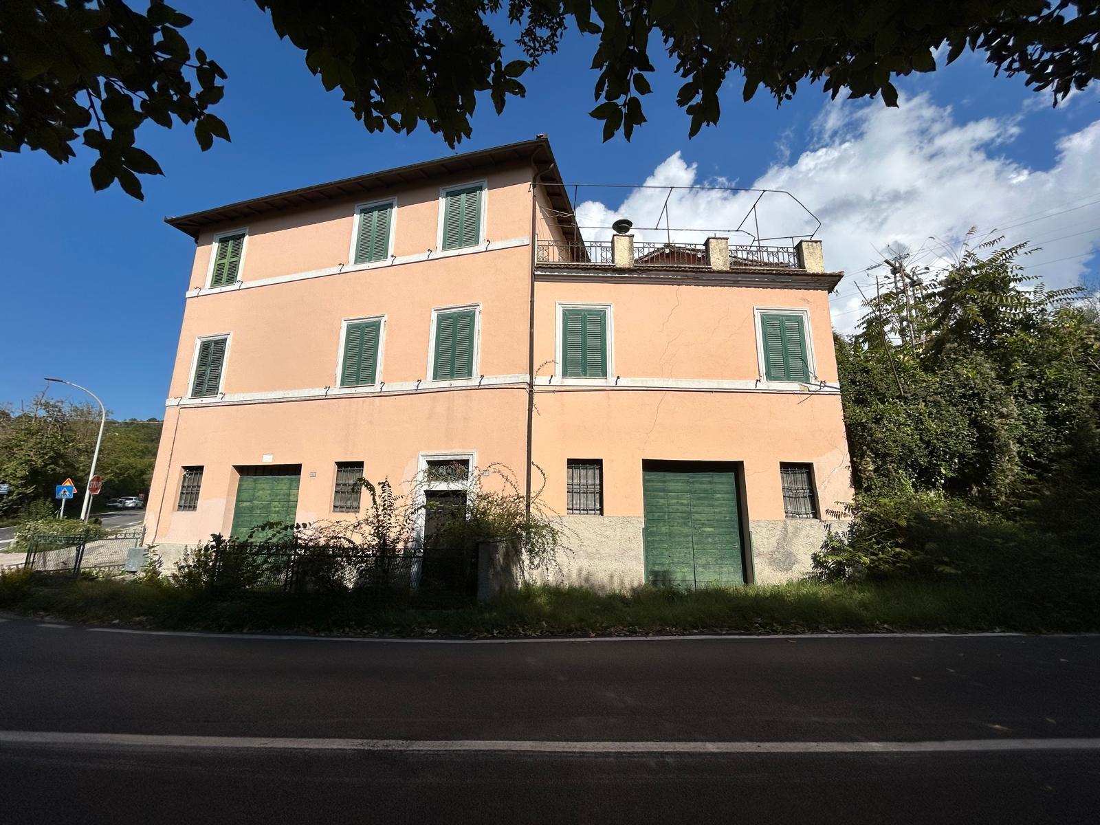 Casa indipendente con terrazzo in via marta robbio tacci 3, Montopoli di Sabina