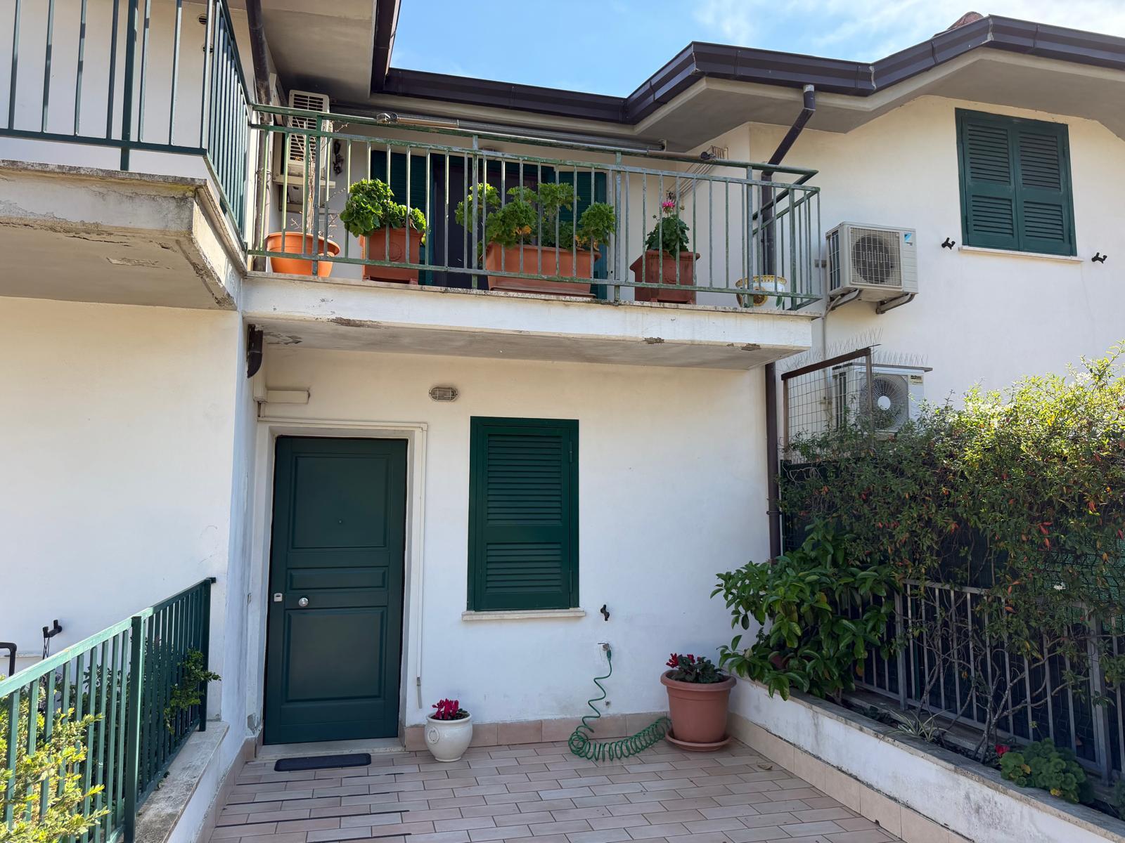 Villetta a schiera con giardino a Fiano Romano