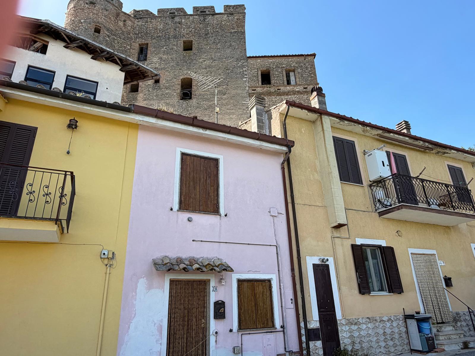 Stabile/Palazzo in vendita in via vittorio emanuele iii 28, Nazzano
