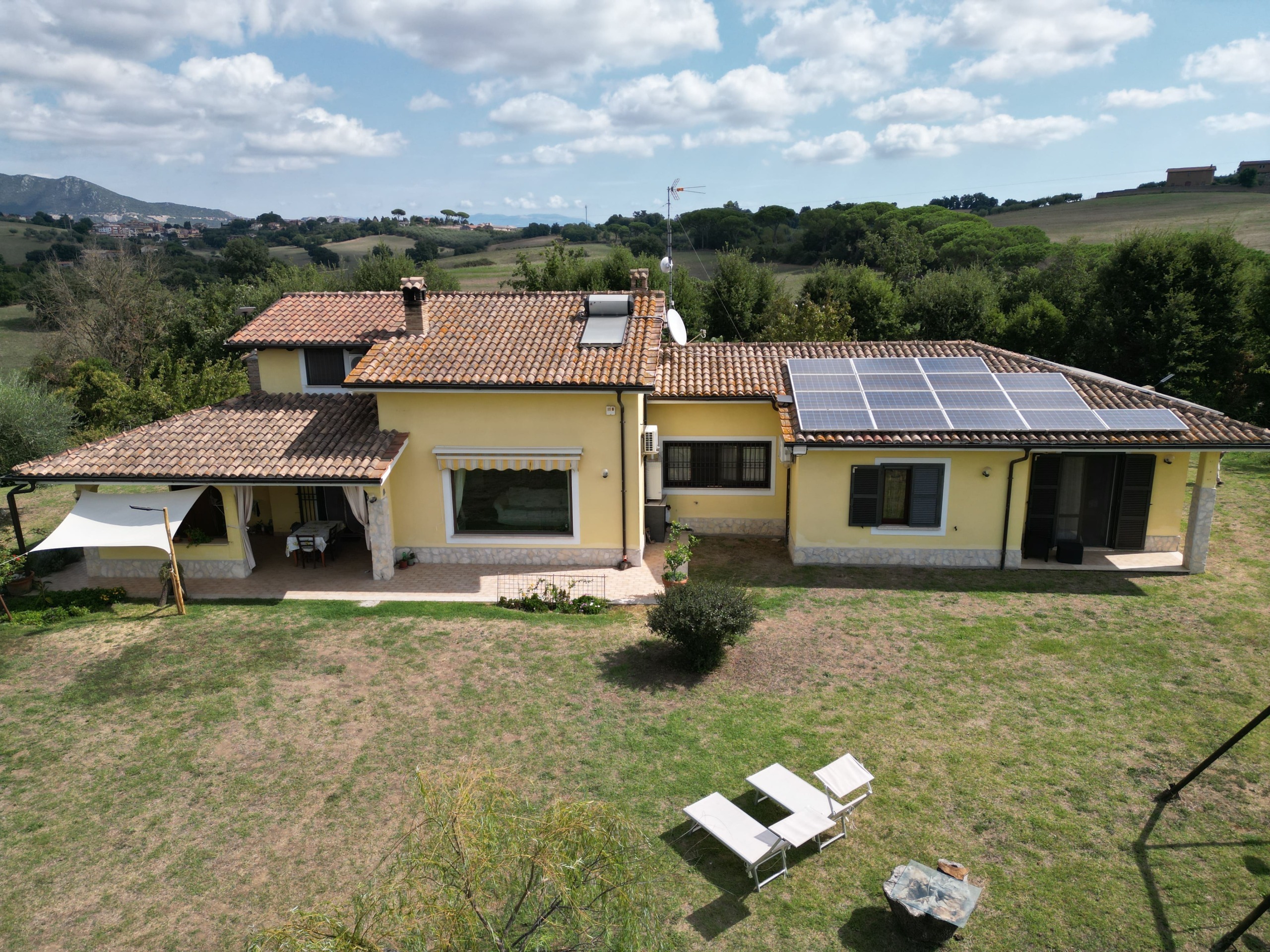 Villa con giardino a Rignano Flaminio