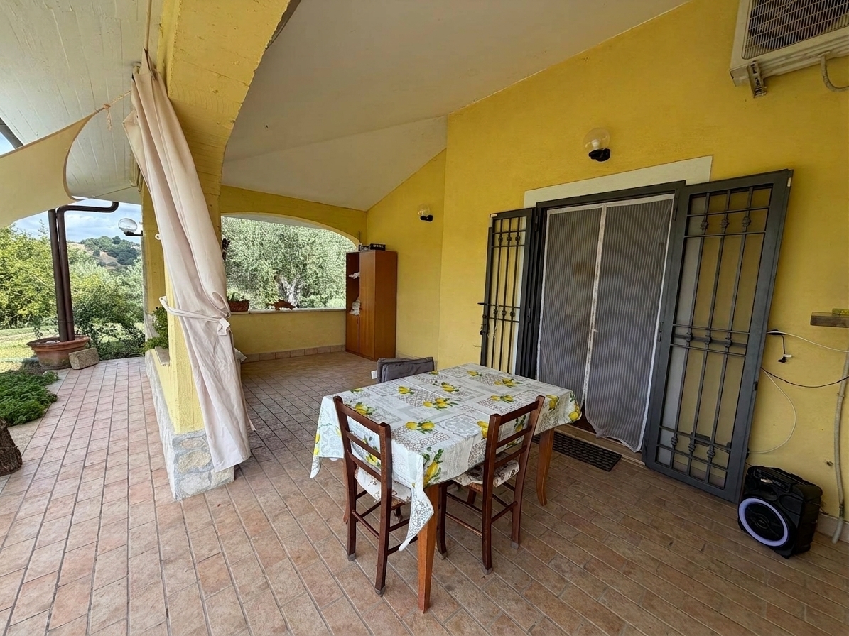 Villa con giardino a Rignano Flaminio