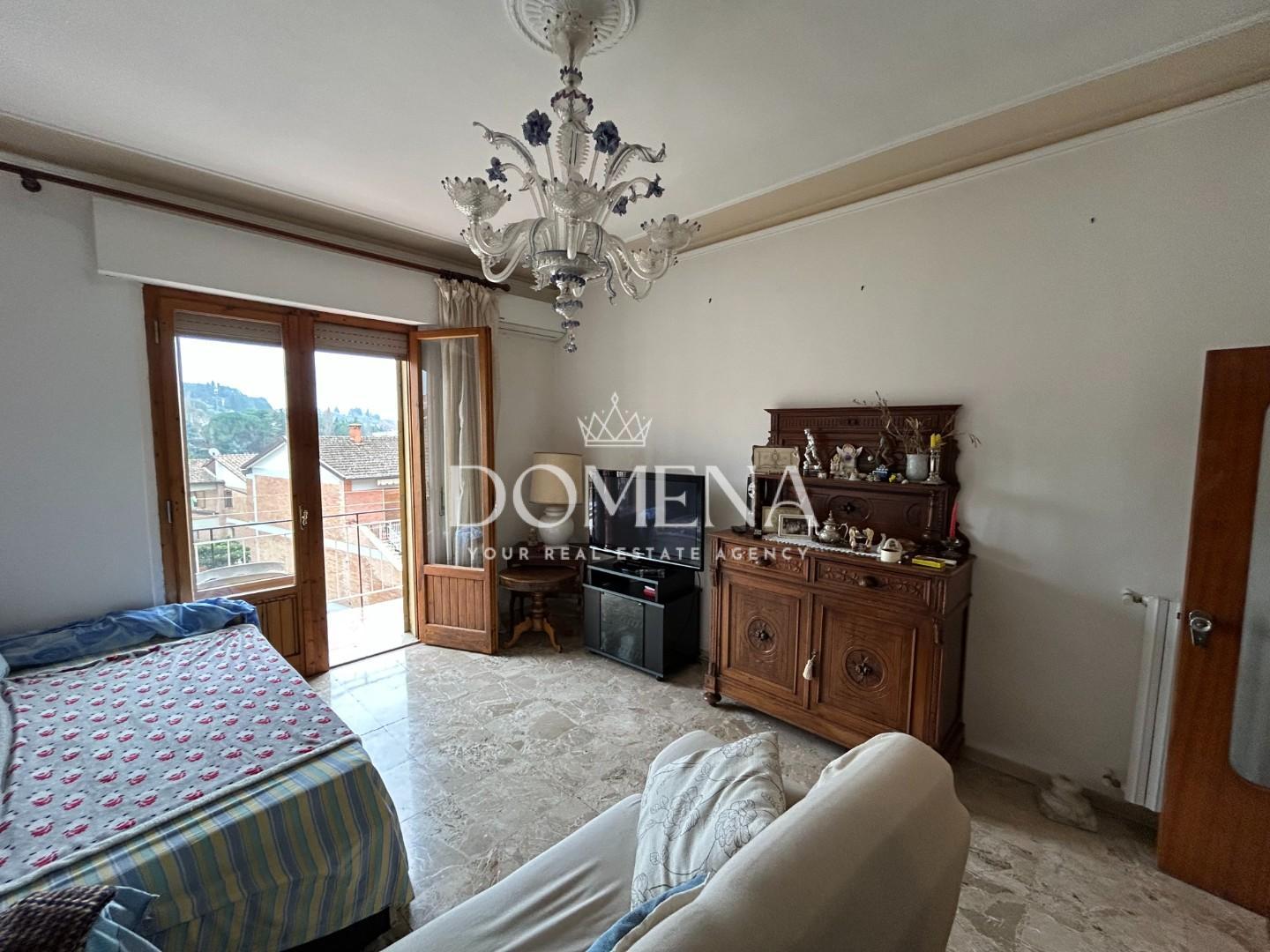 Appartamento con terrazzo, Siena acquacalda