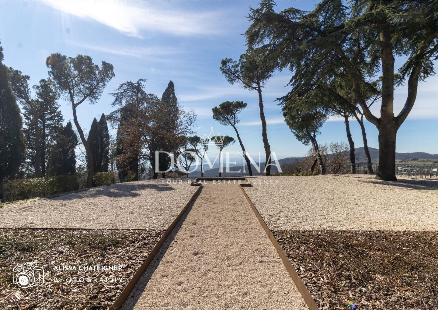 Villa con giardino a Tuoro sul Trasimeno