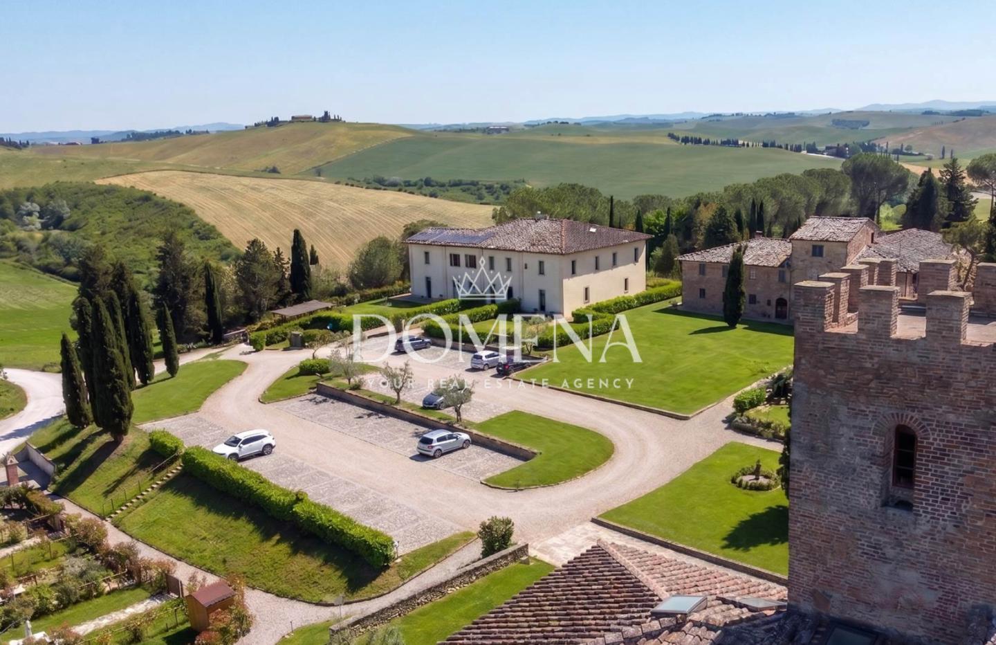 Villa con giardino, Siena salteano