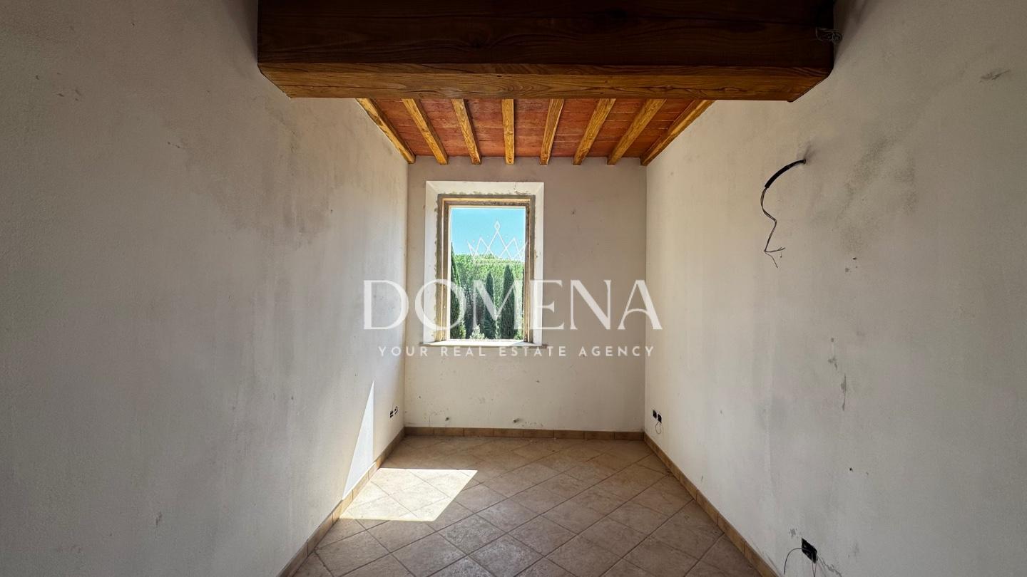 Villa con giardino, Siena salteano