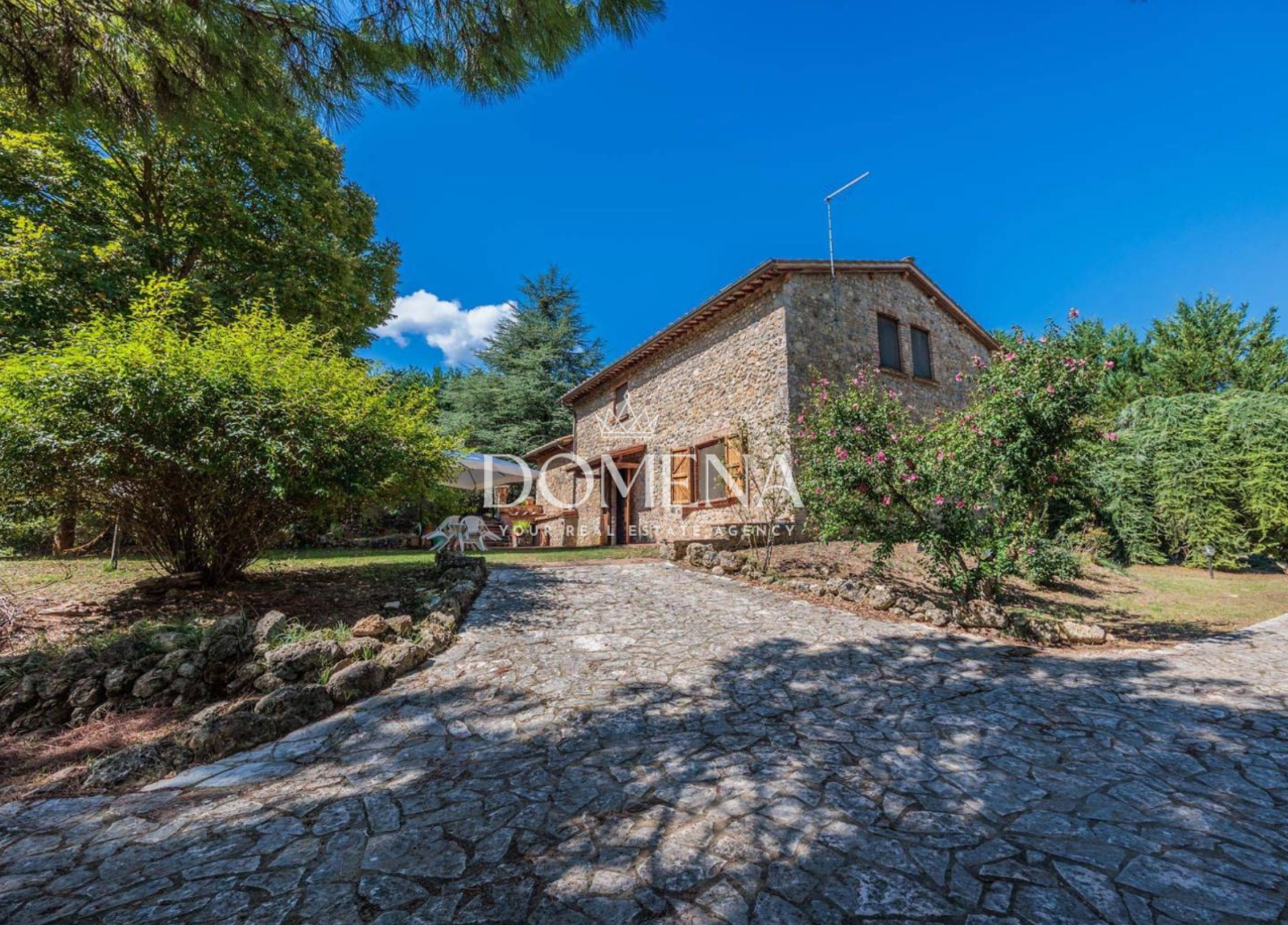 Rustico con giardino, Monteriggioni badesse