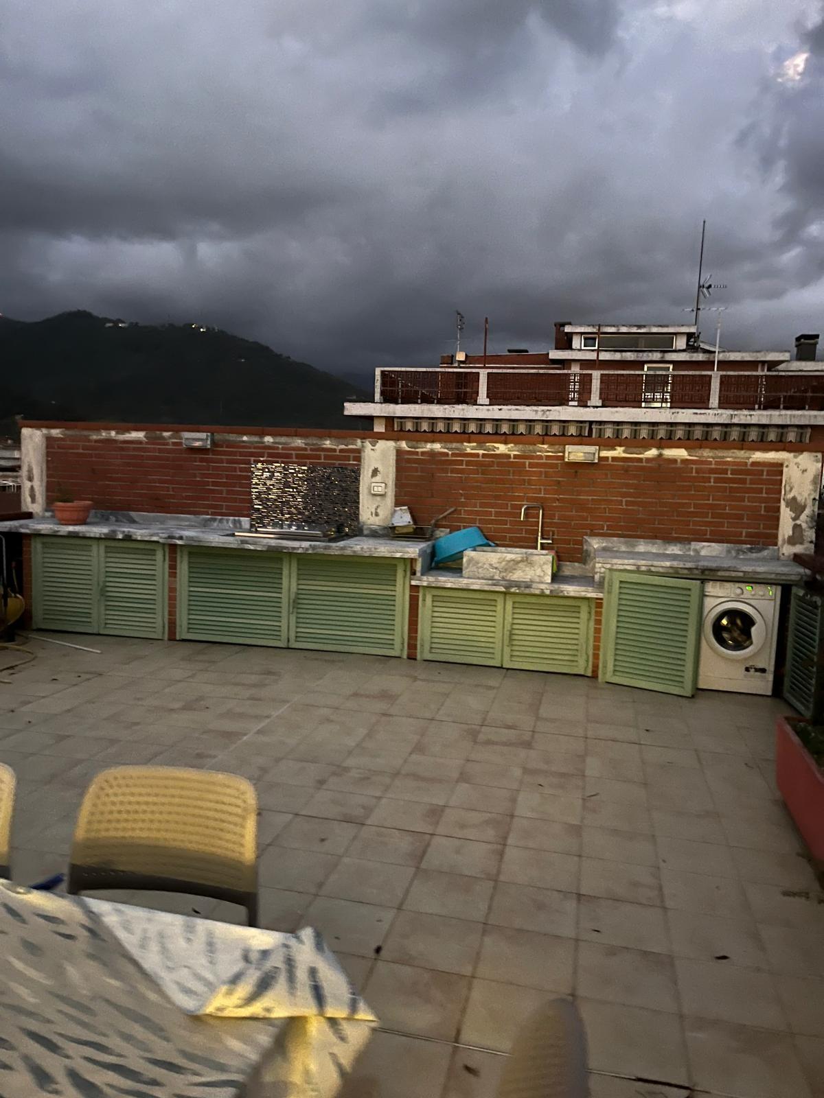 Attico arredato in affitto, Carrara avenza