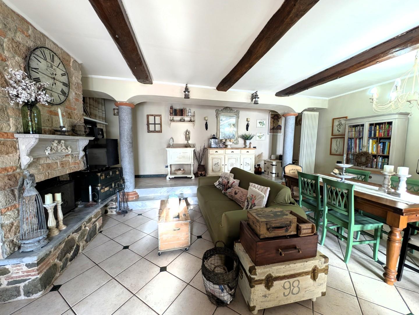 Casa indipendente con giardino, Carrara fossola