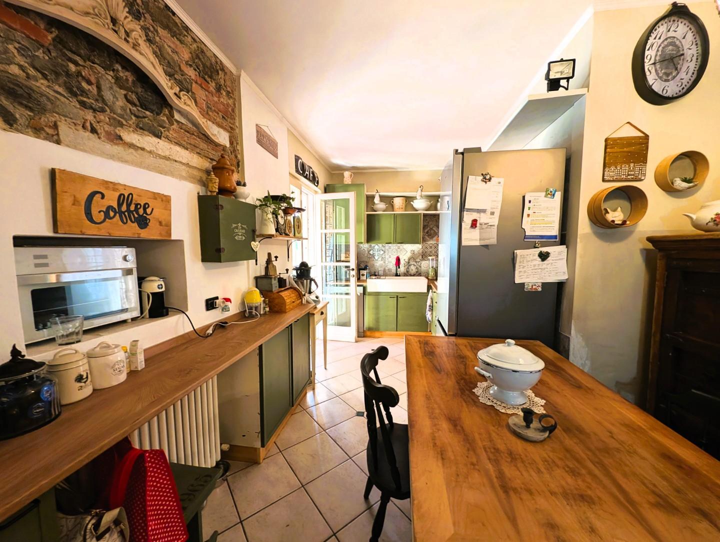 Casa indipendente con giardino, Carrara fossola