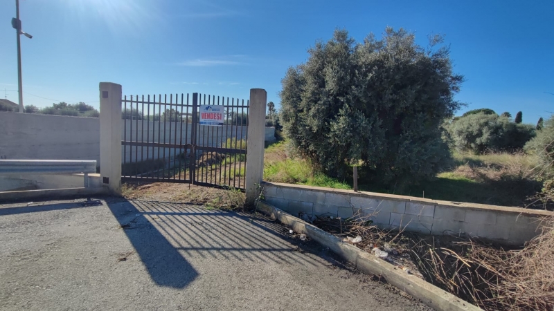 Terreno in vendita a Floridia