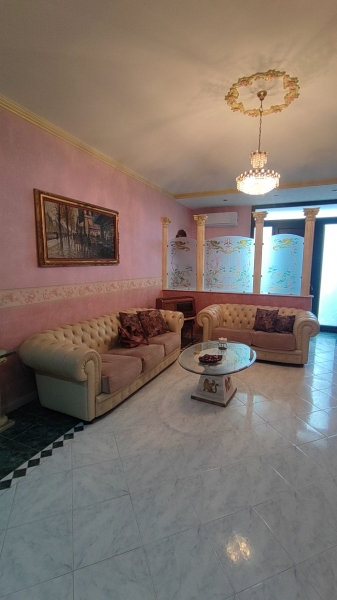 Appartamento arredato in affitto a Floridia