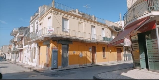 Casa indipendente con terrazzo a Floridia