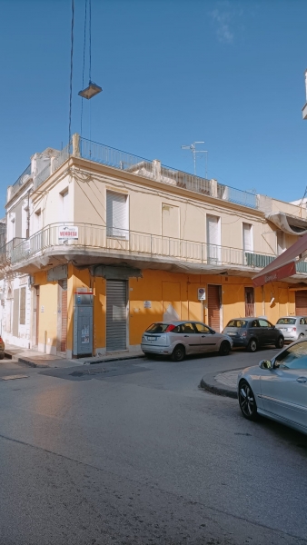 Casa indipendente con terrazzo a Floridia