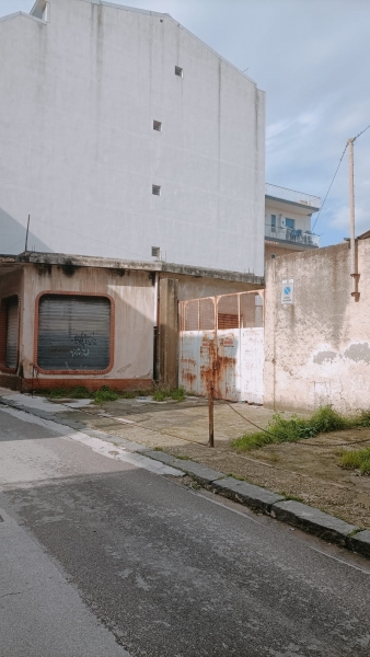 Magazzino da ristrutturare a Floridia