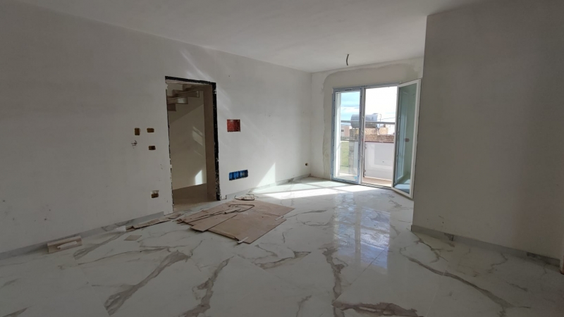 Quadrilocale con terrazzo a Solarino