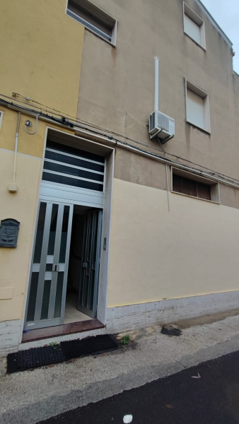 Casa indipendente con terrazzo a Floridia