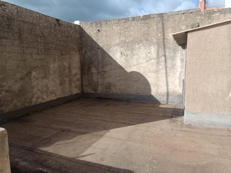 Casa indipendente con terrazzo a Floridia