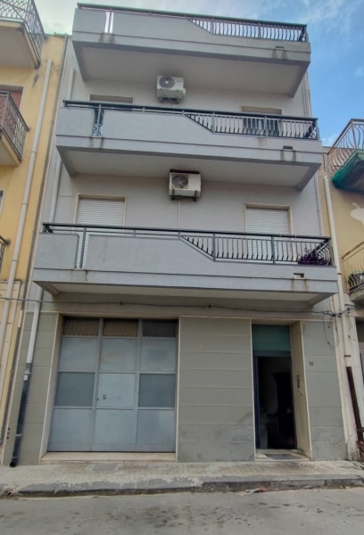Casa indipendente ristrutturata a Floridia