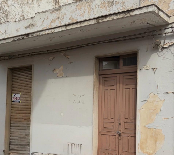 Casa indipendente da ristrutturare a Floridia