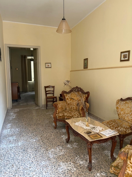Casa indipendente da ristrutturare a Floridia