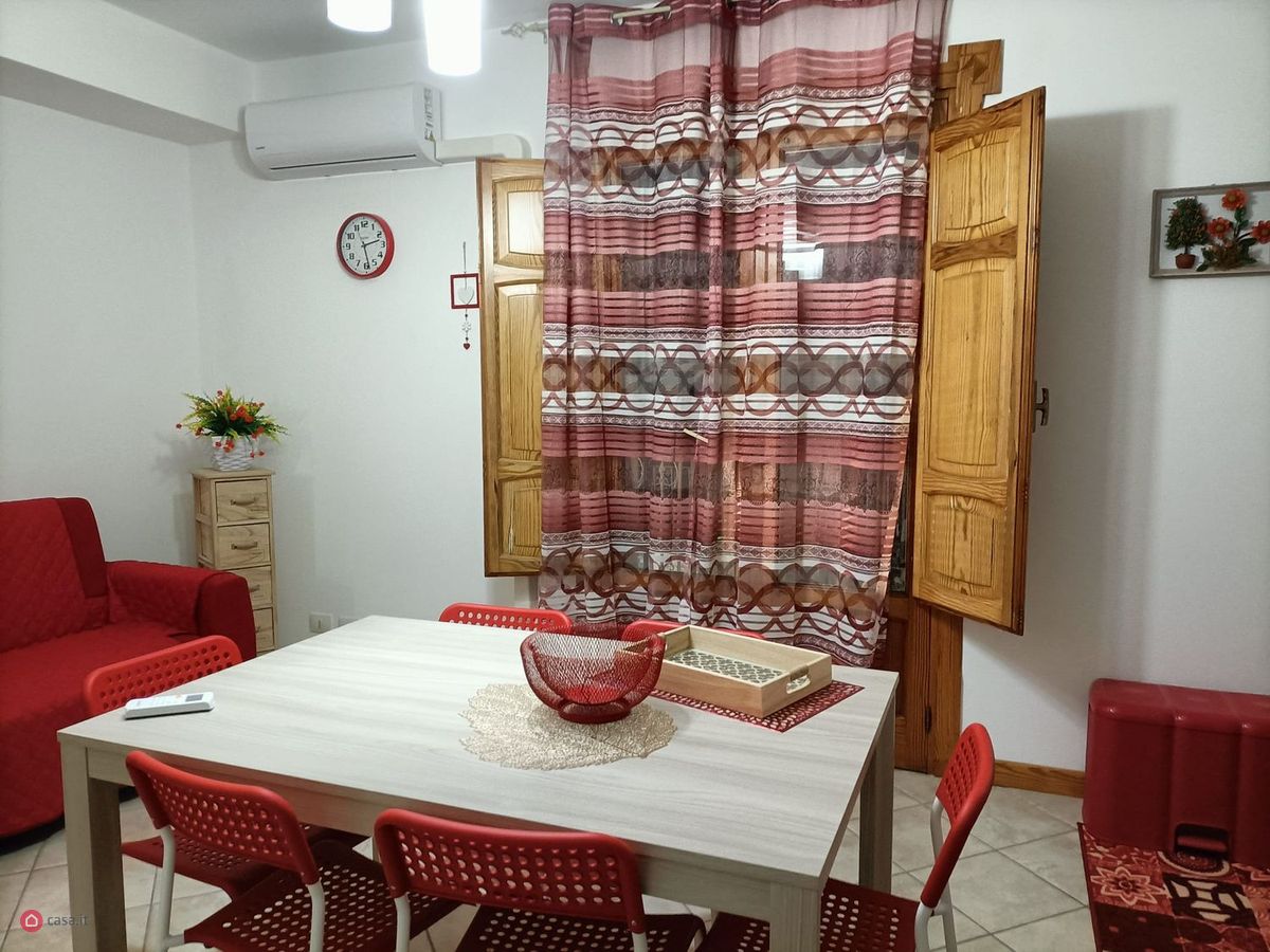 Trilocale arredato in affitto a Floridia