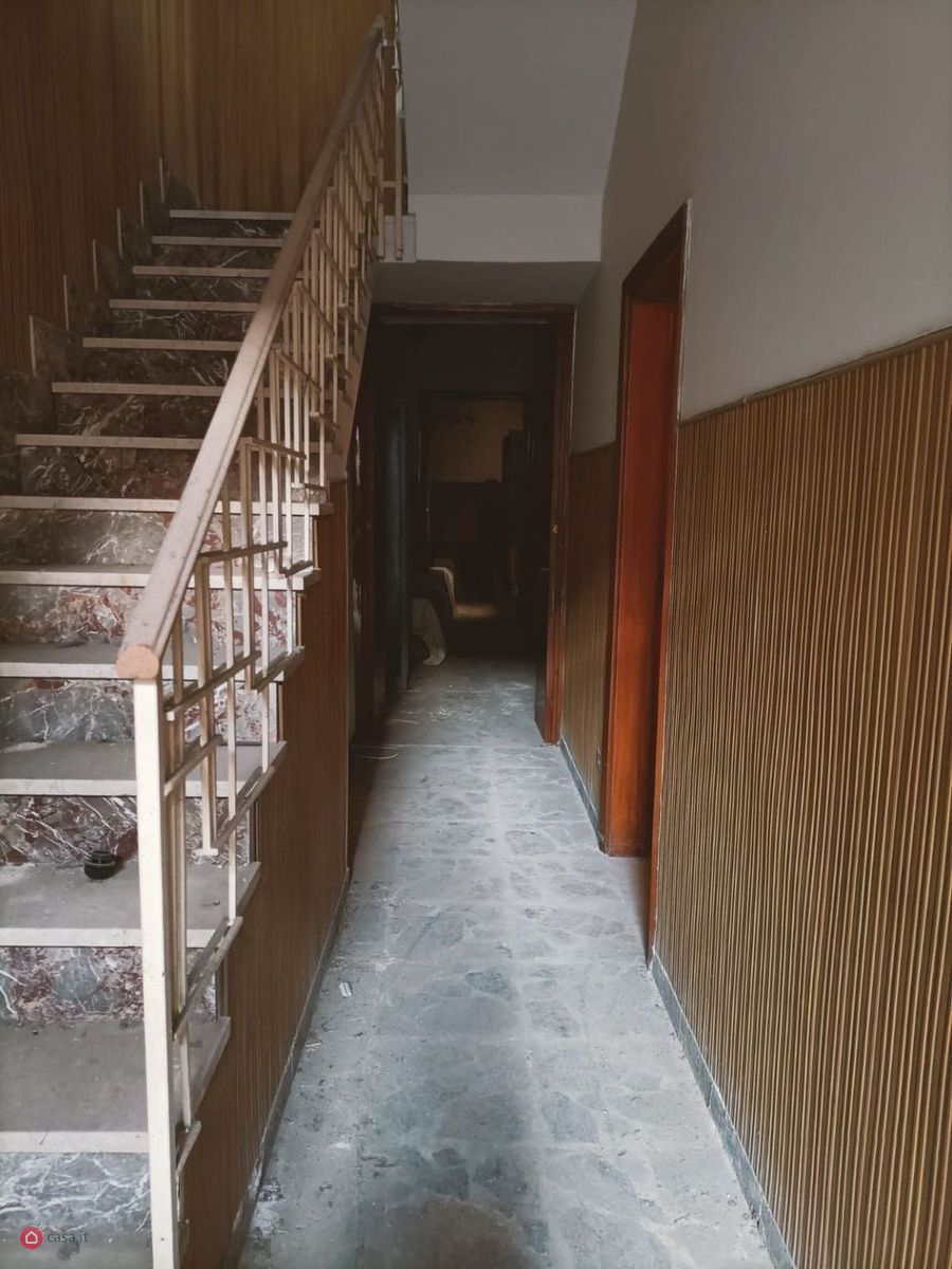 Casa indipendente con terrazzo a Floridia