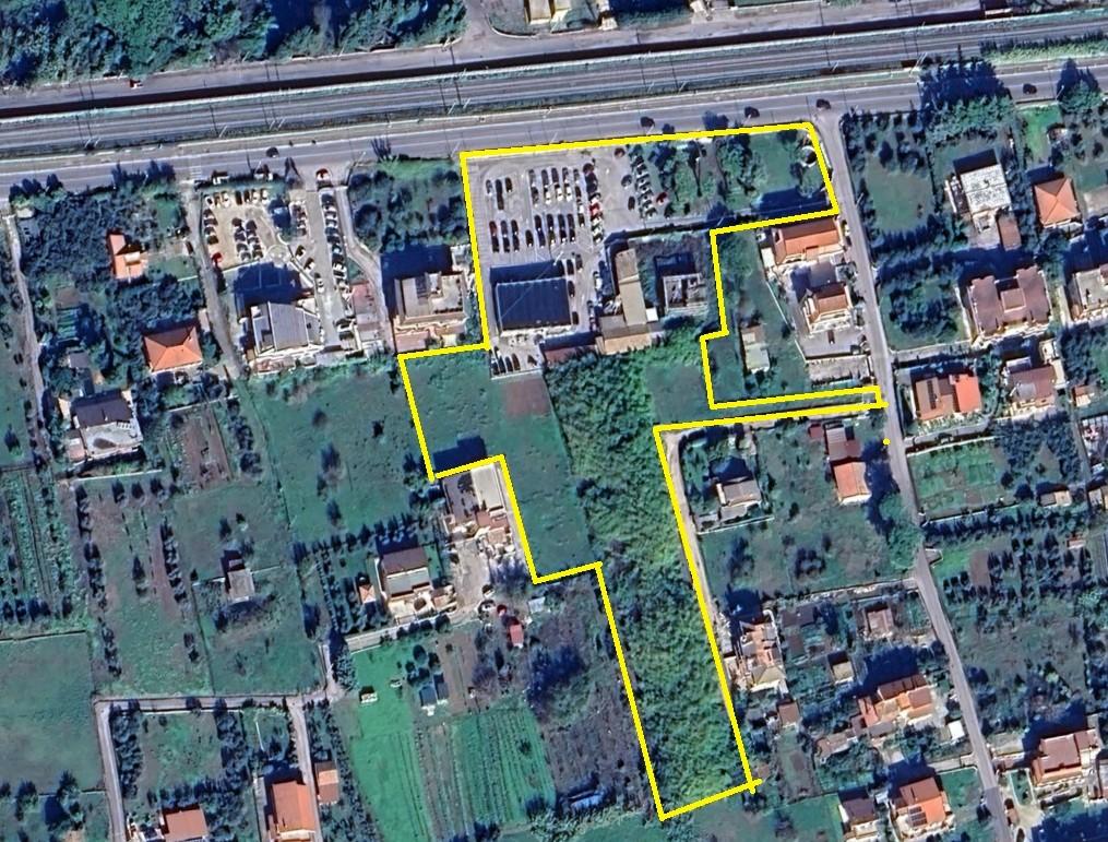 Locale commerciale in vendita a Formia