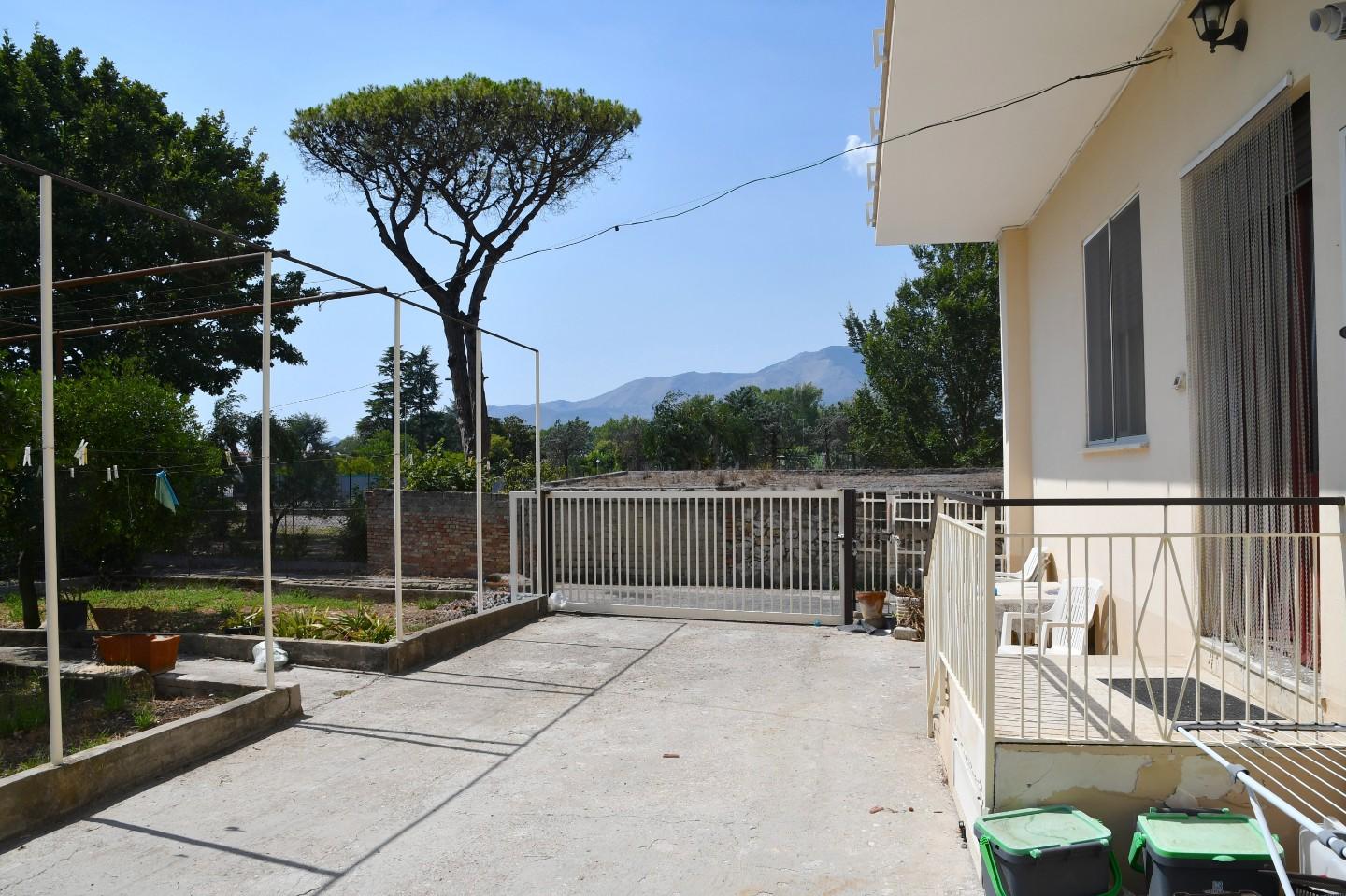 Quadrilocale con giardino, Formia santa croce