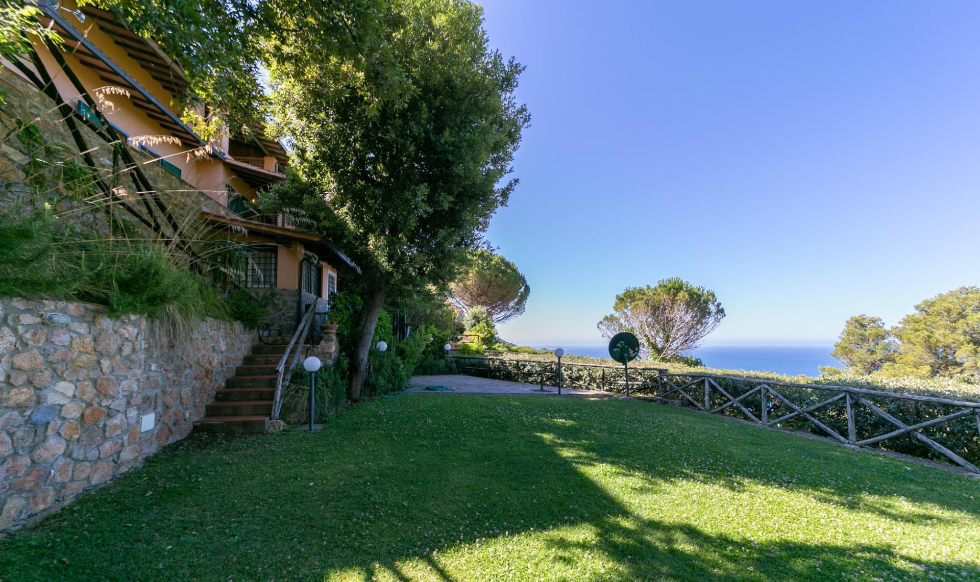 Casa indipendente con giardino in cala piccola snc, Monte Argentario