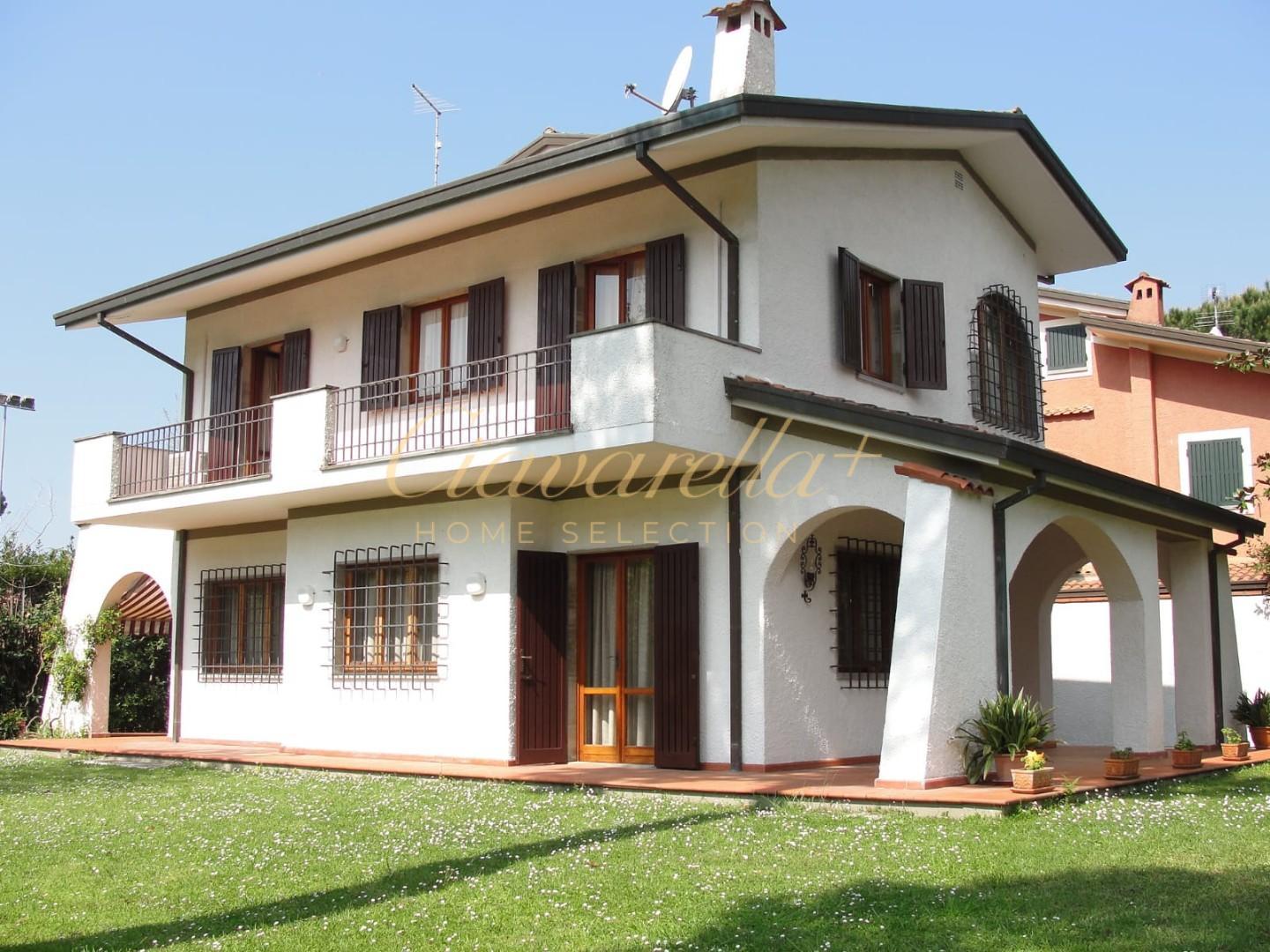 Villa con giardino, Forte dei Marmi roma imperiale