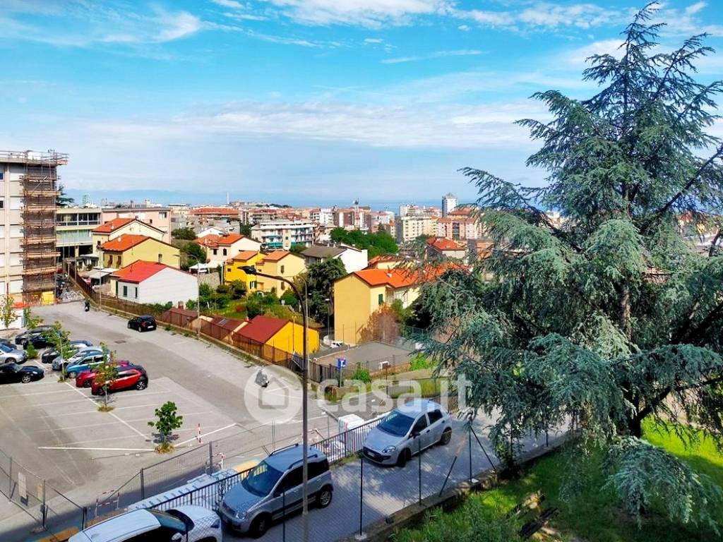 Appartamento in vendita a Savona, LeginoZinola