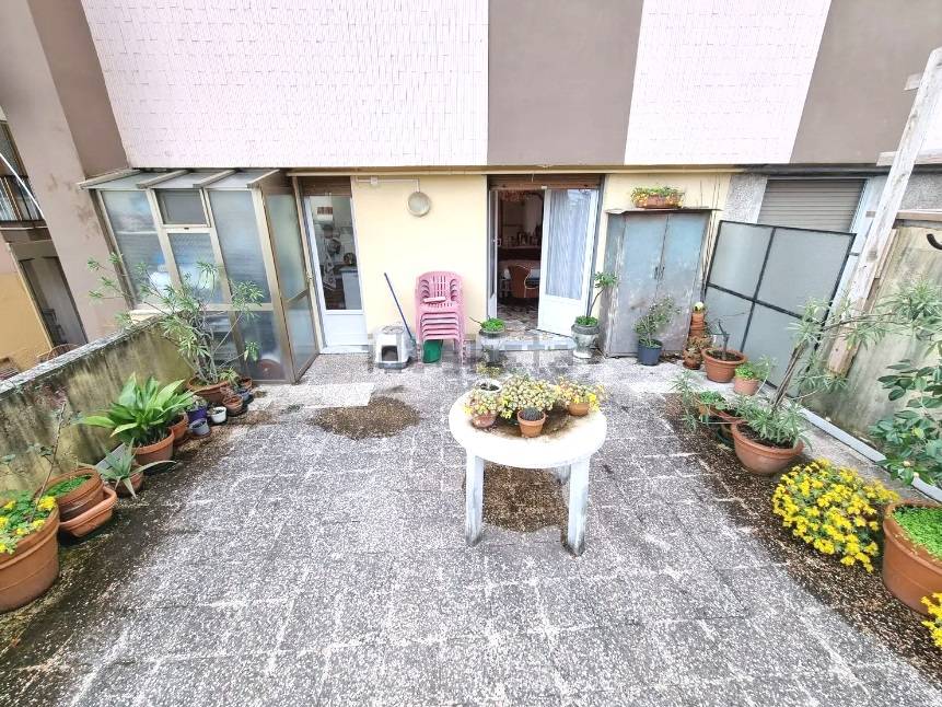 Appartamento in vendita a Savona, Valloria