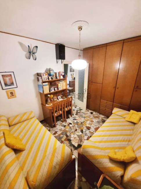 Appartamento in vendita a Savona, Valloria