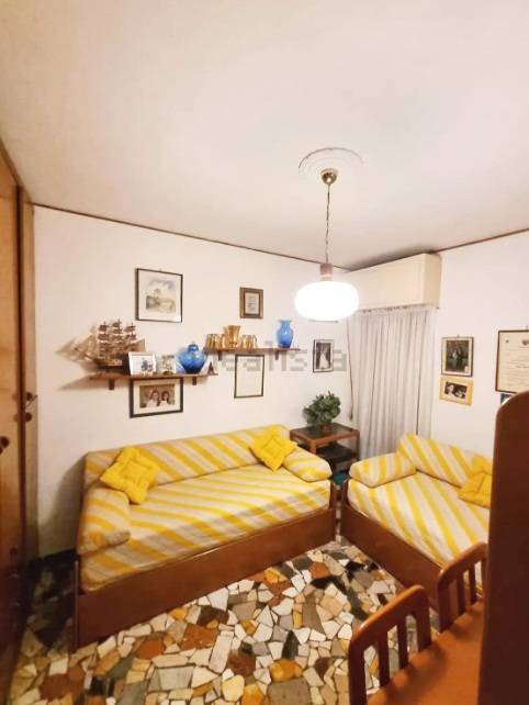 Appartamento in vendita a Savona, Valloria