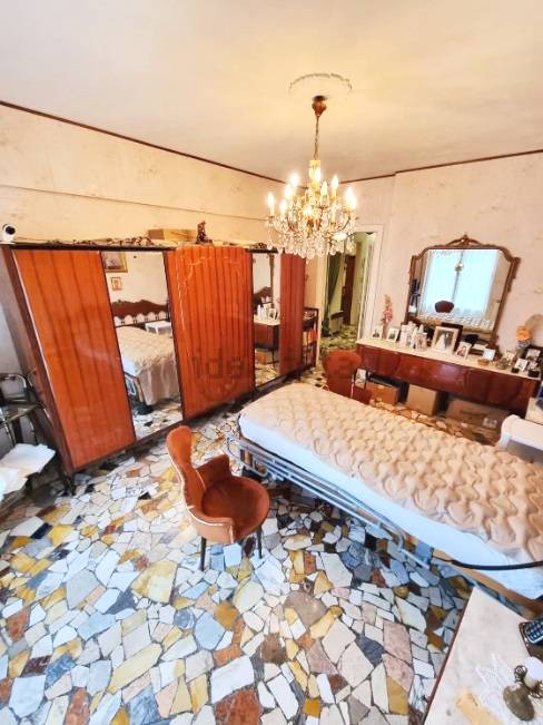 Appartamento in vendita a Savona, Valloria