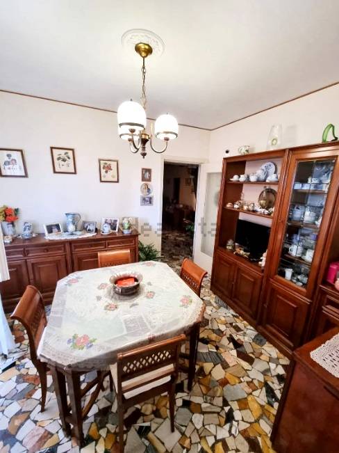 Appartamento in vendita a Savona, Valloria