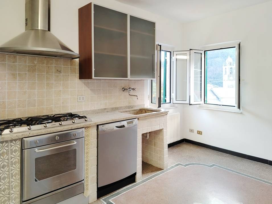 Appartamento in vendita a Albisola Superiore, Ellera