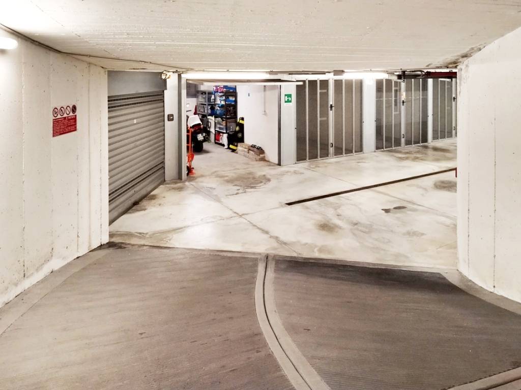 Box o garage in vendita a Albisola Superiore, Albisola Capo