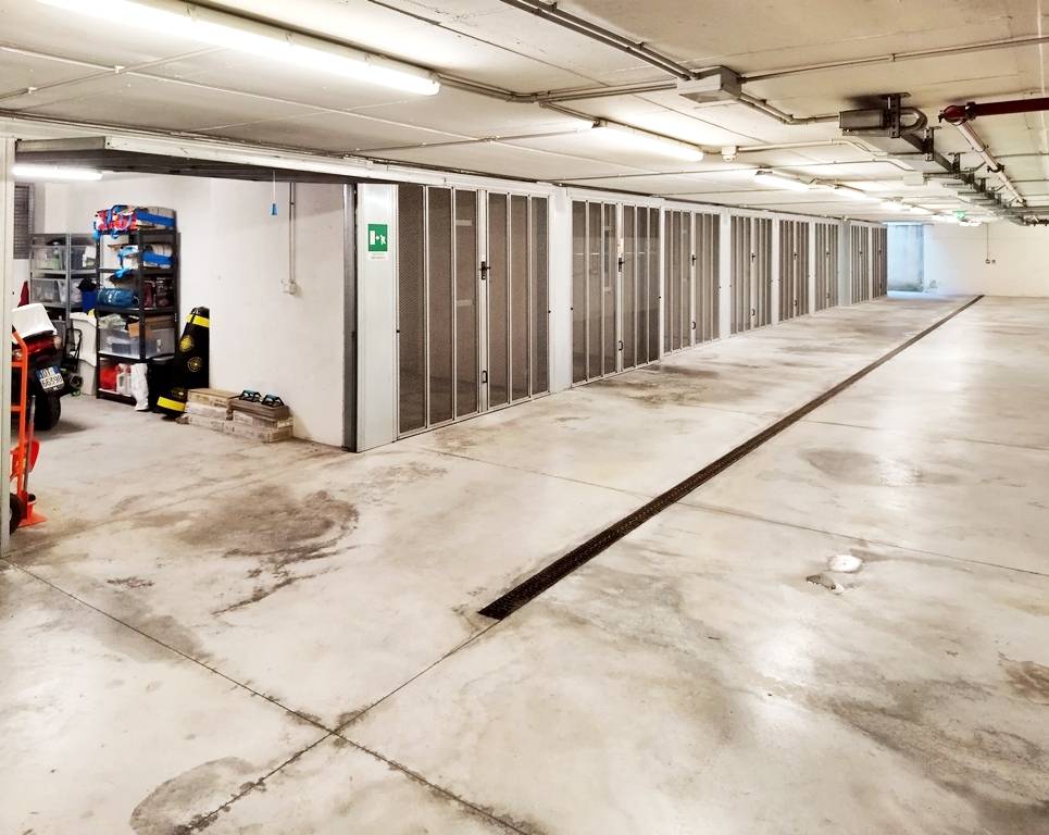 Box o garage in vendita a Albisola Superiore, Albisola Capo