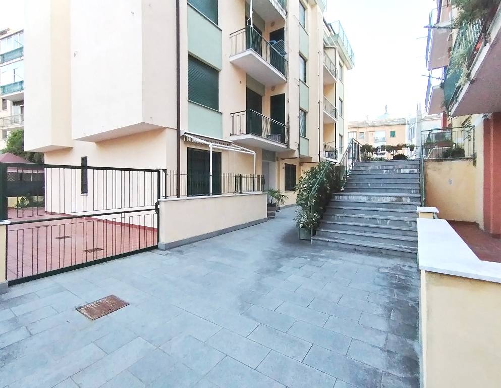 Appartamento in vendita a Albisola Superiore, Albisola Capo