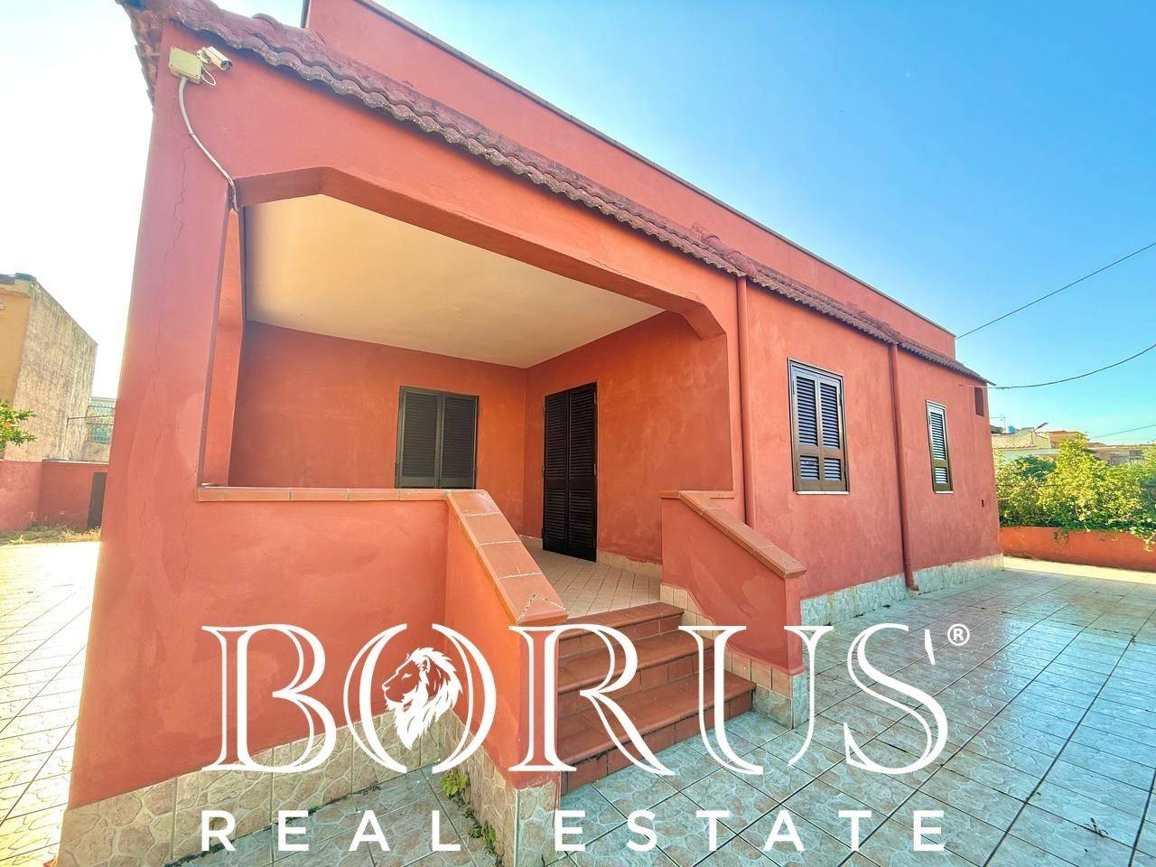 Casa singola in vendita a Castel Volturno