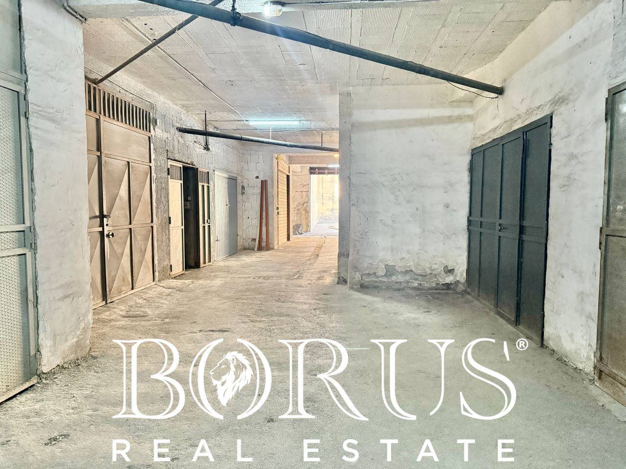 Box o garage in vendita a Aversa