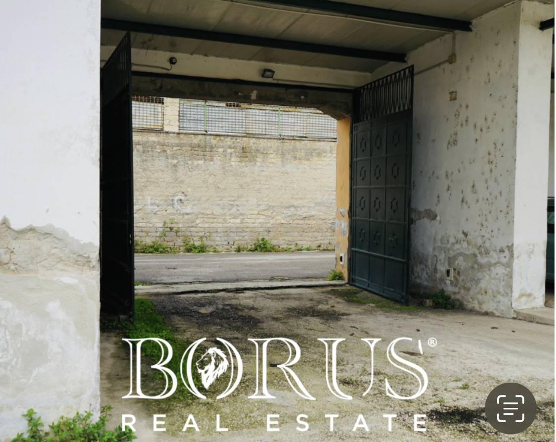 Locale commerciale in affitto a San Cipriano d'Aversa