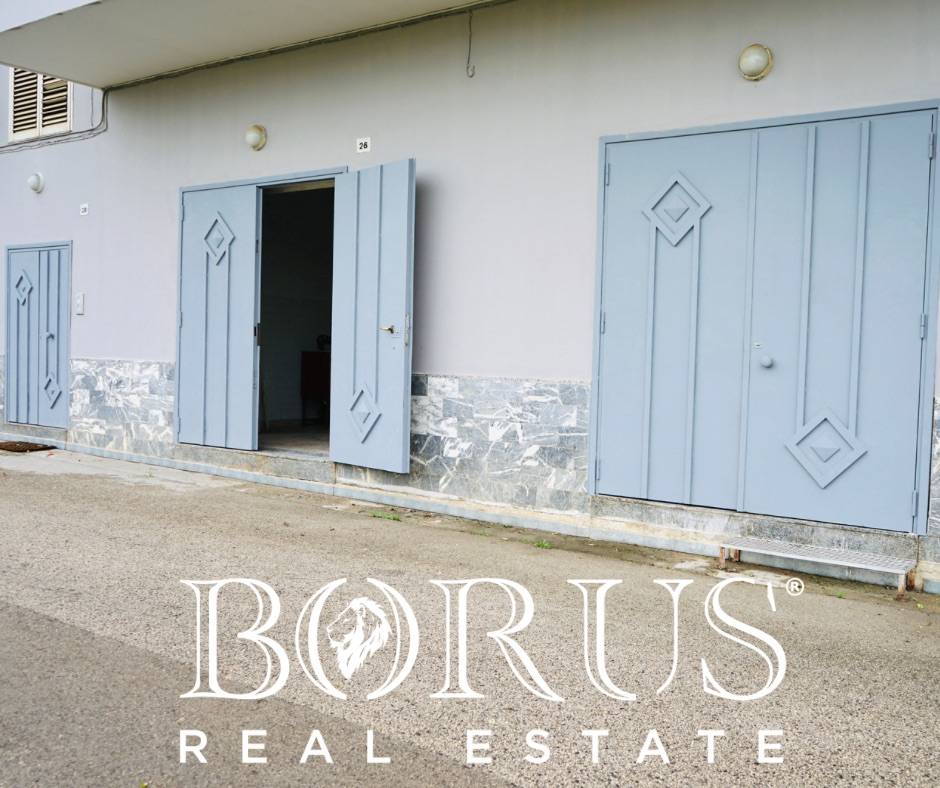 Locale commerciale in affitto a Casal di Principe