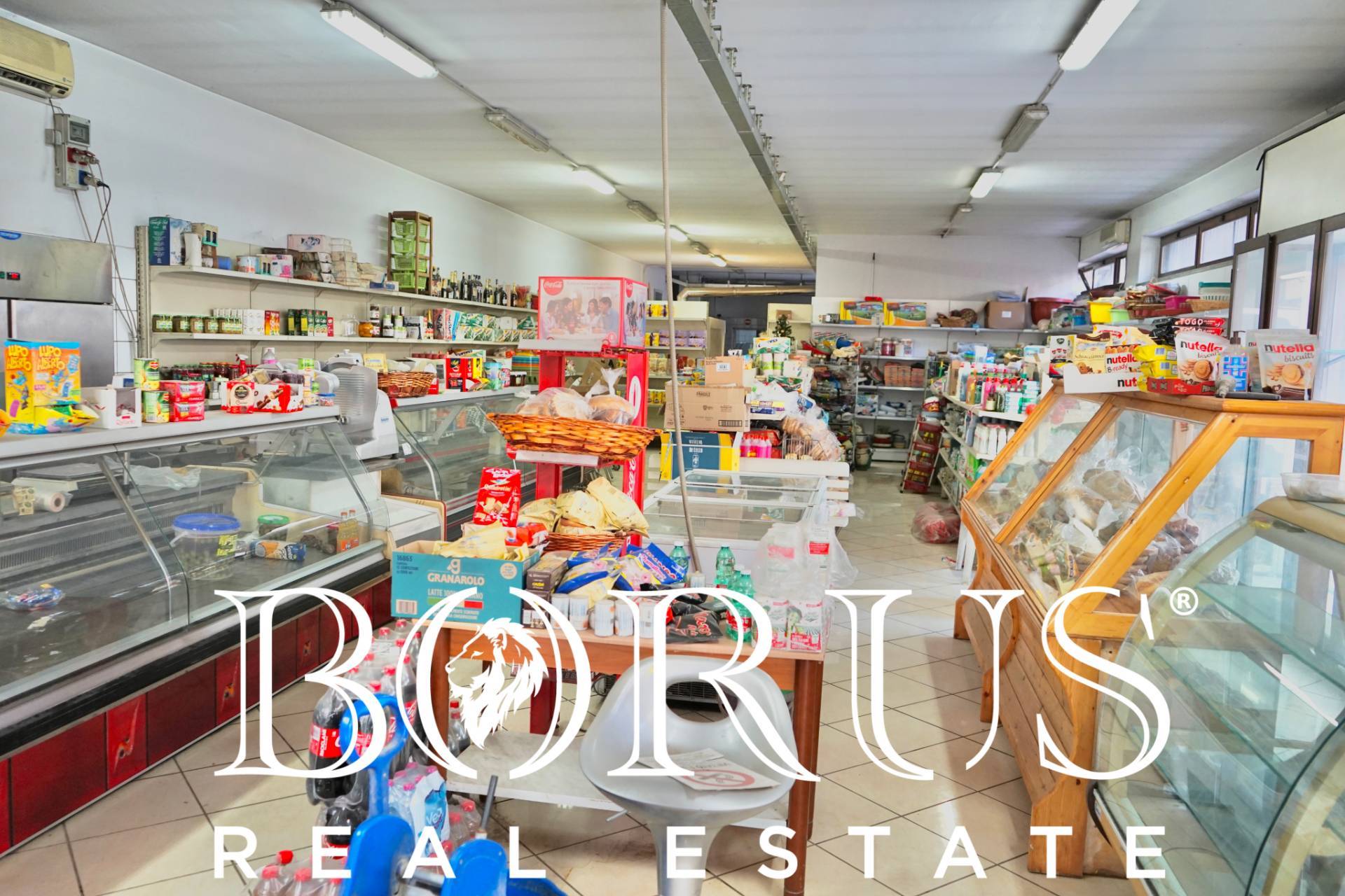 Locale commerciale in affitto a Casal di Principe