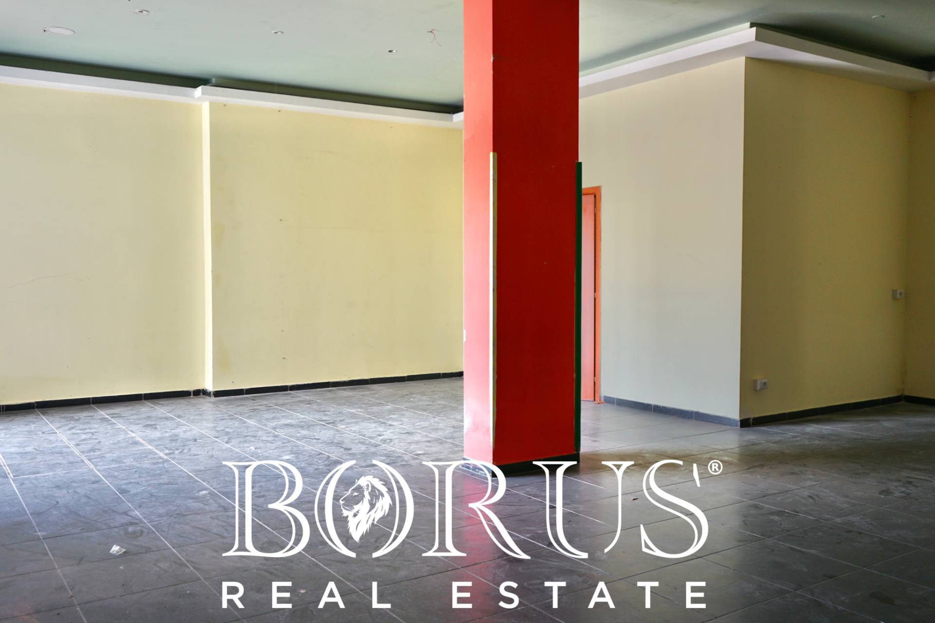 Locale commerciale in affitto a Cesa