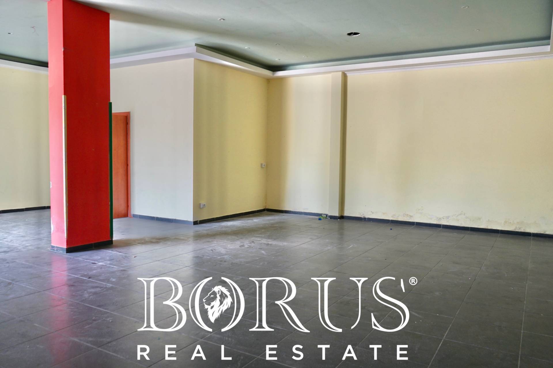 Locale commerciale in affitto a Cesa